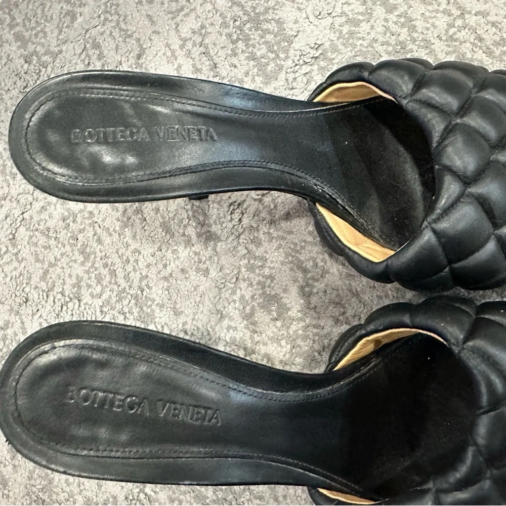 Bottega Veneta sale pair